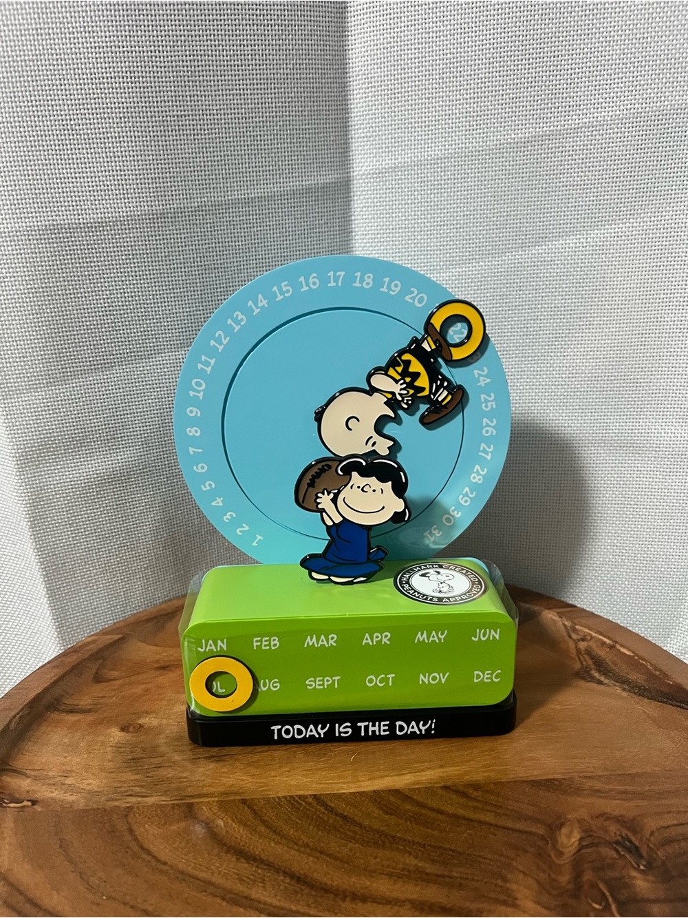 Hallmark Peanuts Magnetic Perpetual Calendar Charlie Brown And Lucy Gift